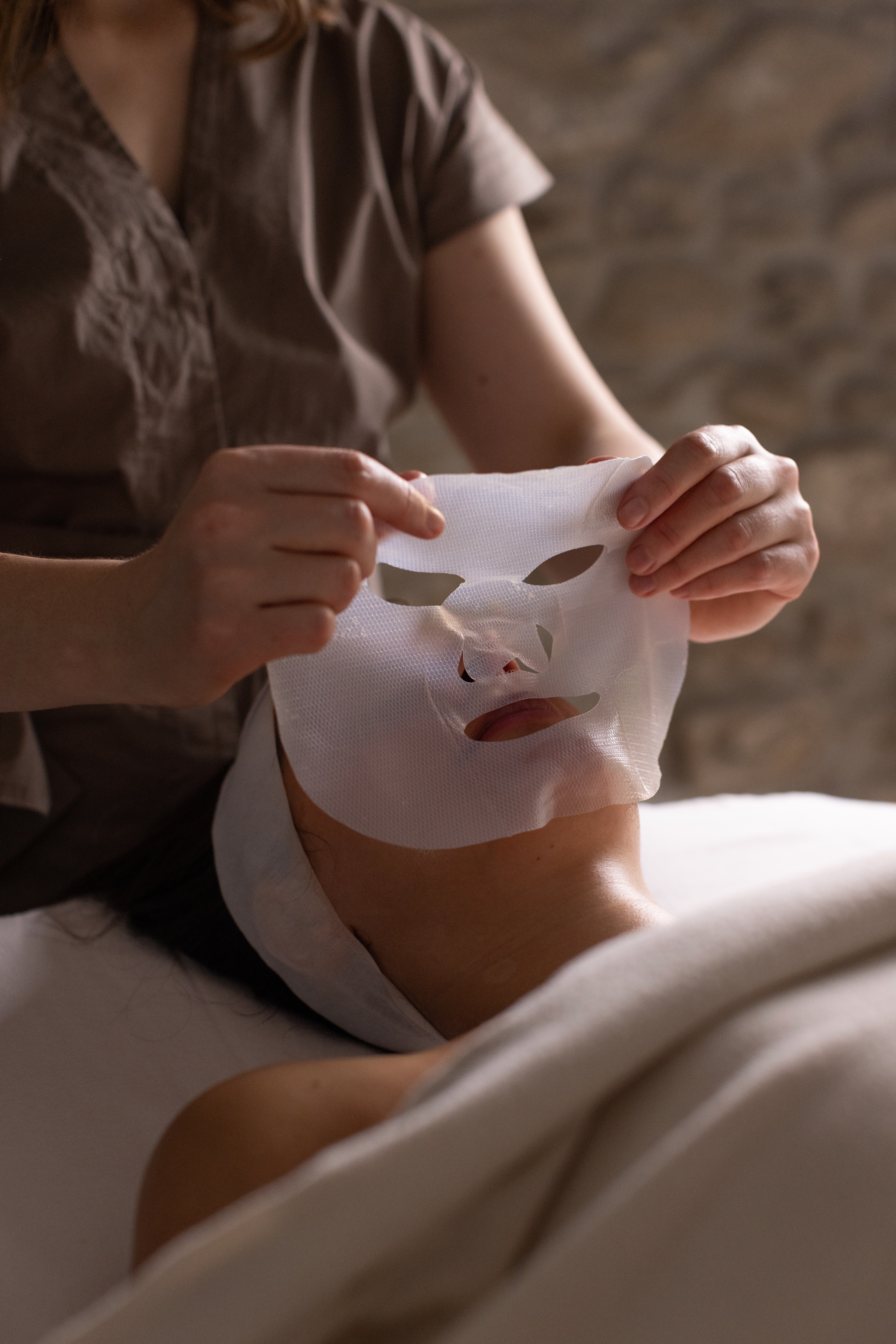 Hängebacken ohne OP behandeln – non-surgical facelift Zurich – CosmoFacial™ Schaffhausen