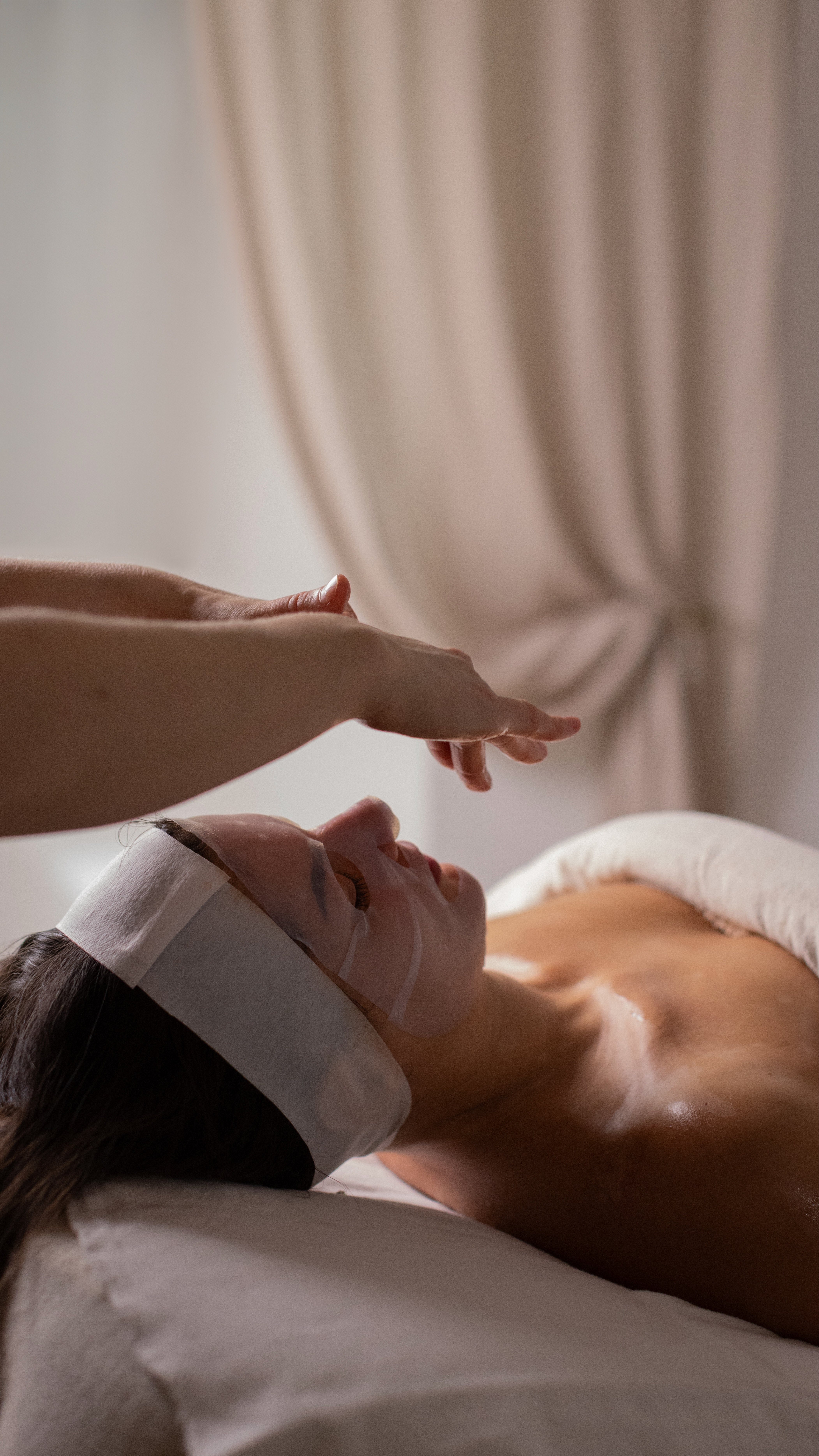 elegance by Ekaterina – Studio Boutique Schaffhausen – facial massage Zurich – natürliche Gesichtsstraffung ohne Botox – natural facelift without botox