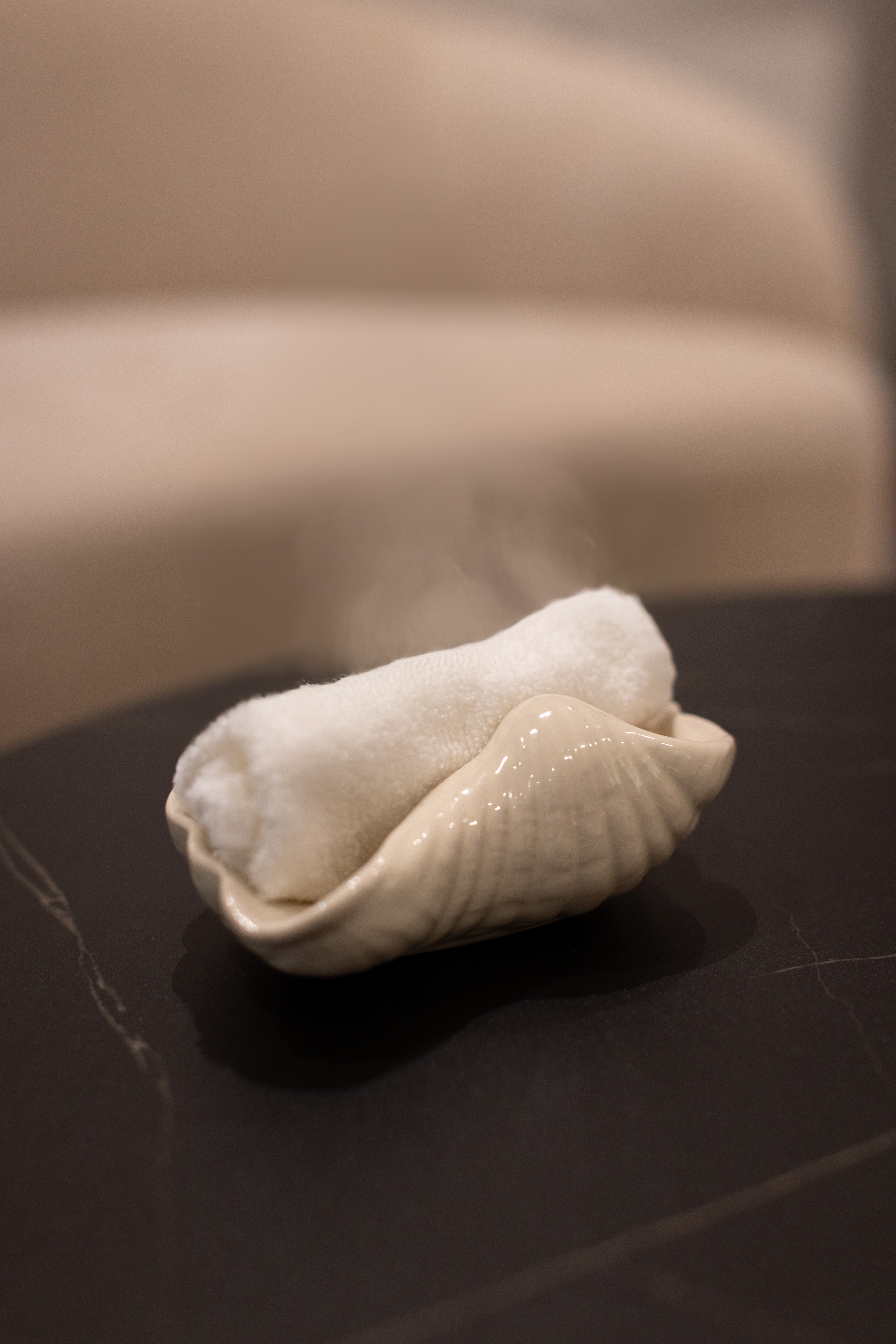 Gesicht verjüngen ohne Eingriffe – anti-aging facial massage Switzerland – elegance by Ekaterina, Schaffhausen